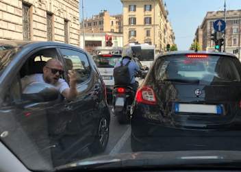 Gemäss allen Vorurteilen: Am Aggressivsten ist der Strassenverkehr in Rom