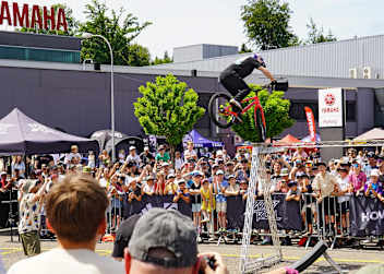 Danny MacAskill trickste vor staunendem Publikum die Schwerkraft aus