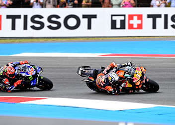 Pedro Acosta kämpfte im Sprint zweimal gegen Yamaha-Mann Quartararo