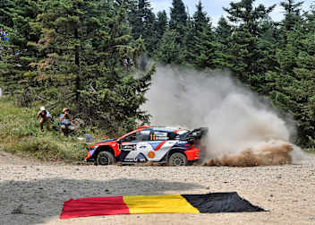 Neuville auch in Griechenland mit belgischer Unterstützung