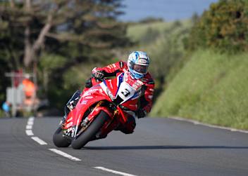Beim Abbruch der Senior-TT lag Dean Harrison an der ersten Stelle