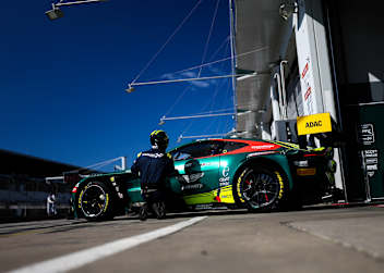 Jamie Day auf der Pole-Position im ADAC GT Masters