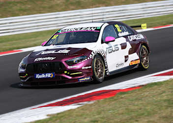Die Plato Racing Mercedes-AMG A35 sind Hingucker in der BTCC