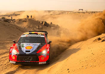 Hyundai-Pilot Thierry Neuville siegte 2025 bei der Rallye Saudi-Arabien