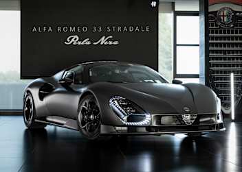Der neue Alfa Romeo 33 Stradale «Perla Nera®»