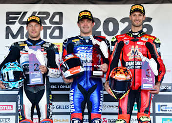 Superbike Podium nach Rennen 1