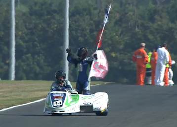 Päivärinta/Hänni zelebrieren ihre Titelgewinn