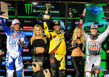 Anaheim 1: Sieger Millsaps umrahmt von Dungey (li.) und Canard