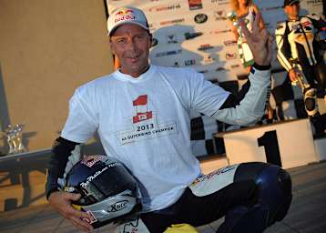 Andi Meklau erweitert Pokal-Sammlung