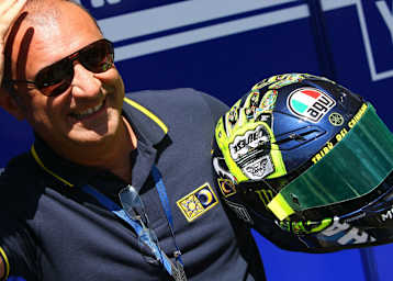 Aldo Drudi 2009 mit seinem Helm für Valentino Rossi