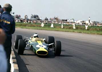 Jim Clark im grün-gelben Lotus