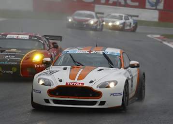 Momentan tummelt sich Jota in der GT4-Szene