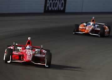 Scott Dixon hielt Charlie Kimball in Schach