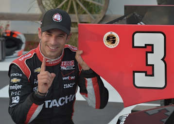 Helio Castroneves feiert die 33. Pole Position seiner Karriere