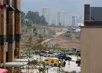 Hinter den Toren der Stadt wüteten die Unruhen