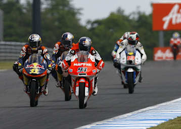 Sandro Cortese (11) war wieder stark unterwegs