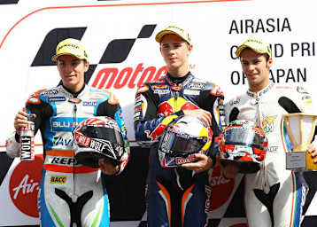 Alessandro Tonucci (re.) auf dem Motegi-Podest