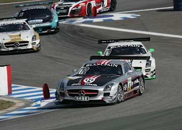 Voller Einsatz: Jan Seyffarth im Mercedes SLS im väterlichen Team