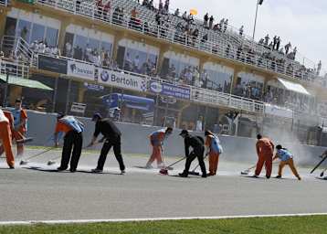 Nach der Kollision mit Andrews ölte Iannuzzos Honda die Strecke