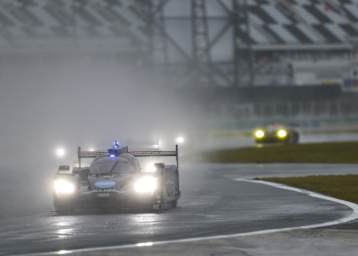 Dichter Regen: Der Cadillac DPi von WTR gewann die 24h von Daytona