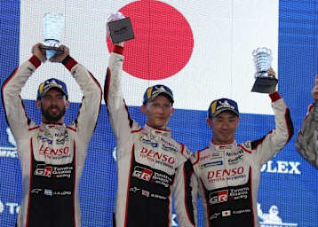 Die Sieger in Bahrain: (v. li.) José María López, Mike Conway und Kamui Kobayashi