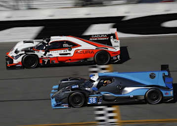 Acura DPi (hinten) und ein Oreca 07 beim Test zu den 24h von Daytona