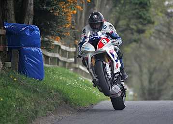 Guy Martin «fliegt» allen davon