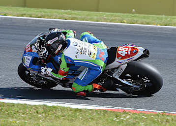 Lucy Glöckner: Flotte Dame im Team Voelpker NRT48 Schubert-Motors