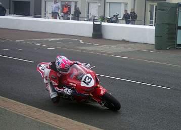 Lee Johnston auf der Werks-Honda CBR1000RR Fireblade 2