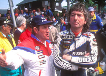 Joey Dunlop (re.) mit seinem Manager Davey Wood, der ungekrönte «King oft the Mountain»