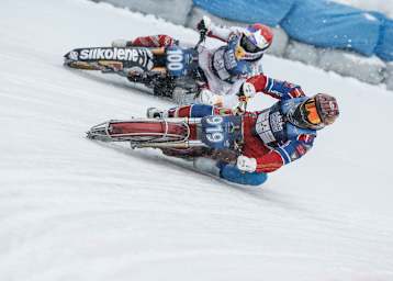 Dmtri Khomitsevich vor Franz Zorn