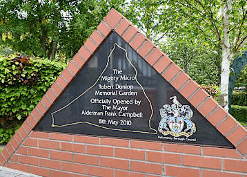 In Ballymoney wurde ein kleiner Park in Erinnerung an Robert Dunlop angelegt