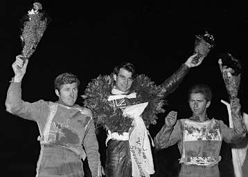 Ivan Mauger 1968 mit Barry Briggs (l.) und Edward Jancarz (r.)