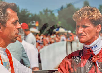 Mein Freund Detlef Conradi (rechts) Mitte der 1990er Jahre vor einem Rennen