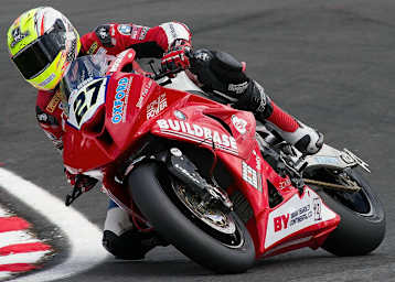 James Westmoreland bleibt Buildbase BMW treu