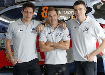 Thierry Neuville (li.), Chris Atkinson, Hayden Paddon