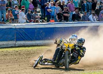Finale, erste Kurve: Venus/Heiß vor Matthijssen/Stellingwerf