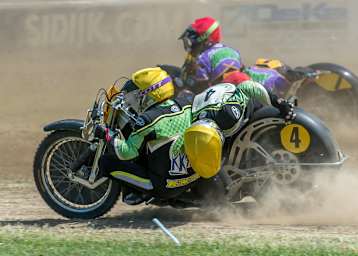  Rad an Rad: 4 Keil/Müller, 1 Goodwin/Brown