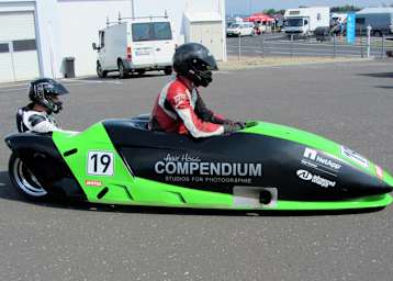 Schwegler/Röder mit ihrer 1000er LCR Suzuki