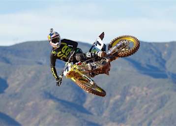 James Stewart wird im Oktober sein Comeback feiern 