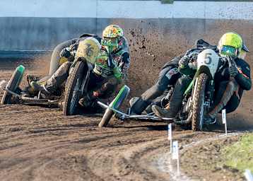 Marco Hundsrucker/Julia Starke (l.) kurz vor dem Sturz