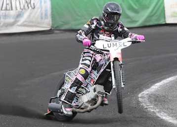 Kai Huckenbeck steigt am Samstag in Werlte auf das Langbahnbike