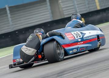 Phil Croft und Sophie Sattelberger auf dem TT Circuit Assen