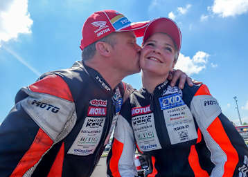 Sidecar Weltmeister 2016: Pekka Päivärinta und Kirsi Kainulainen