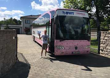 Von zu Hause in Berlin geht es schon samstags auf die große Reise in Richtung Le Mans