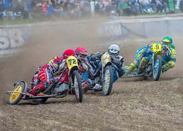 Dreikampf: Brandhofer/Scheunemann (44), Godden/Smith (9) und Harvey/Hogg (72)