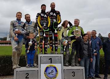 Das Siegerpodest der Seitenwagen in Pfarrkirchen