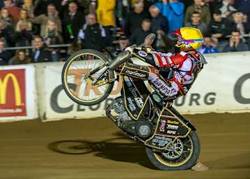 Mikkel Bech Jensen feierte seinen Sieg mit einem Wheelie