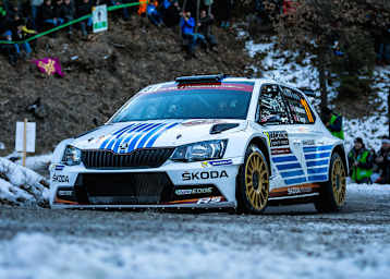 Sieg in historischer Lackierung – Skoda-Werkspilot Andreas Mikkelsen