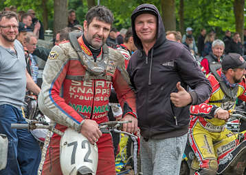 Manfred Knappe (l.) und Stefan Pletschacher an Himmelfahrt in Lüdinghausen